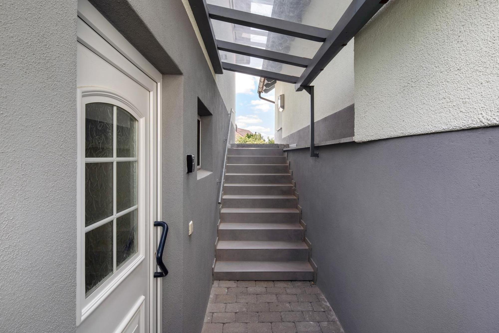 Ferienwohnung Emilia, 36Qm Münsingen エクステリア 写真