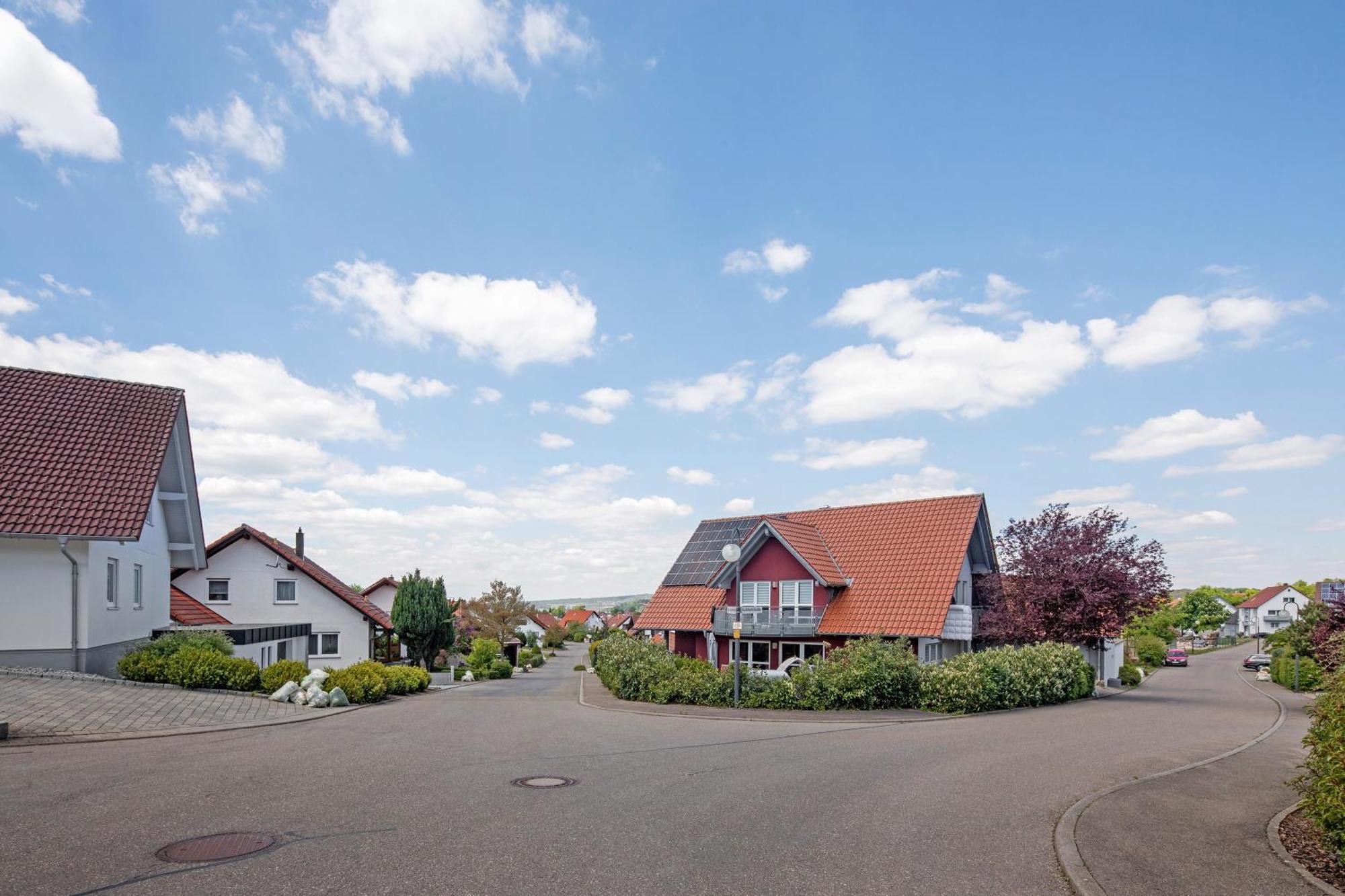 Ferienwohnung Emilia, 36Qm Münsingen エクステリア 写真