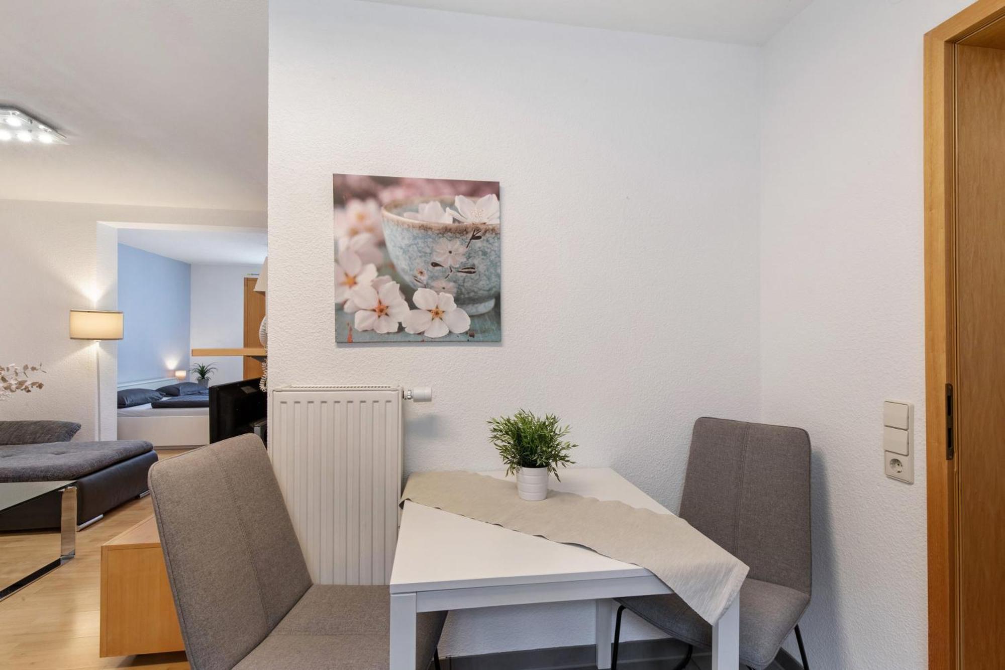 Ferienwohnung Emilia, 36Qm Münsingen エクステリア 写真